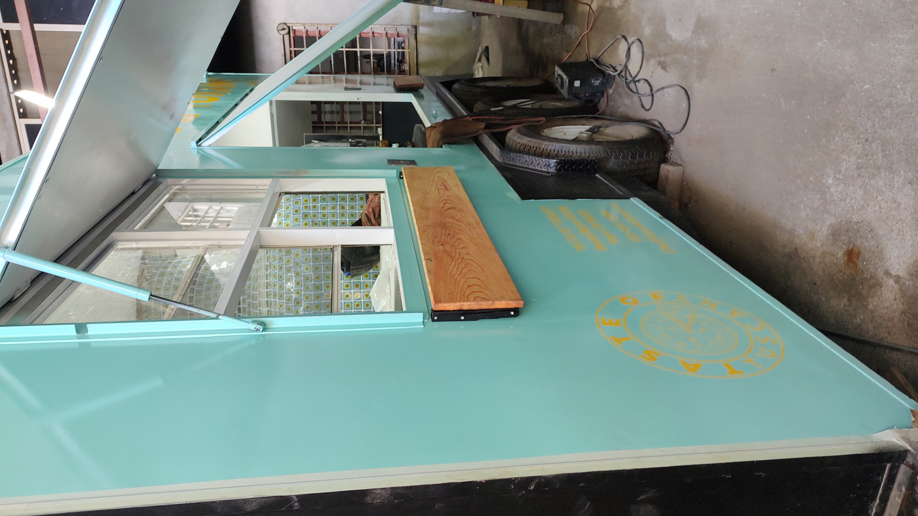 Construcción Food truck y ventanas